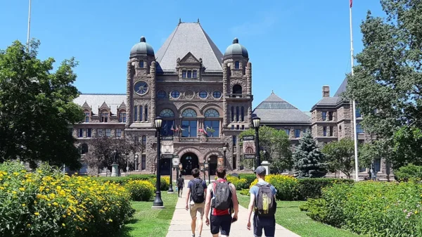 Toronto Private City Tour - Image 6